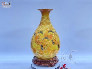 Bình tỳ bà men màu họa tiết Mã Đáo Thành Công nền vàng, vẽ vàng 24k, cao 44cm