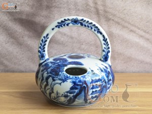 Bình vôi men lam cổ vẽ cảnh Sơn Thủy, cao 14cm