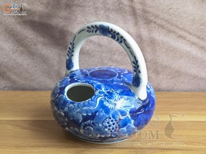 Bình vôi men lam cổ vẽ Long ẩn nền băng, cao 14cm