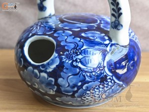 Bình vôi men lam cổ vẽ Long ẩn nền băng, cao 15cm