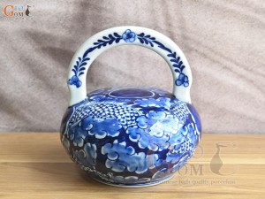 Bình vôi men lam cổ vẽ Long ẩn nền băng, cao 15cm