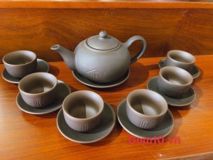 Bộ  ấm chén gốm mộc dáng tống Phúc - Lộc - Thọ màu đen chỉ bạc, 350ml