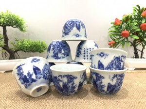 Bộ 10 chén trà dáng loe men lam cổ, vẽ trúc lâm thất hiền, đường kính 6.5cm