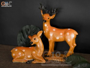 Bộ 2 chú hươu sao gốm bày tiểu cảnh, kích thước cao 23cm và 13cm Bộ 2 chú hươu sao gốm bày tiểu cảnh, kích thước cao 23cm và 13cm