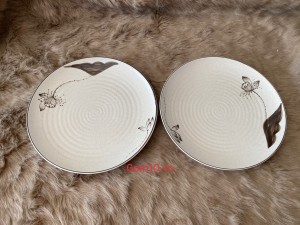 Bộ 2 đĩa tròn men kem tấm vẽ hoa Sen, 26cm