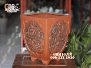 Bộ 3 chậu gốm đỏ đắp nổi Tùng - Cúc - Trúc - Mai cao 35cm