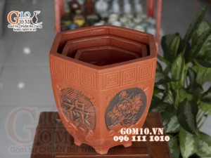 Bộ 3 chậu gốm đỏ lục giác đắp nổi cảnh Cúc Thọ Đào cao 35cm