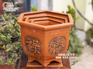 Bộ 3 chậu gốm đỏ lục giác khắc hoa, đường kính 51cm