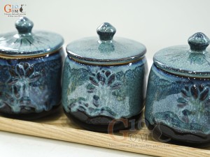 Bộ 3 hũ có nắp men cẩm thạch đắp nổi hoa Sen, cao 12cm