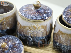 Bộ 3 hũ có nắp men hoàng thổ đắp nổi hoa Sen, cao 12cm