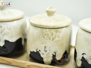 Bộ 3 hũ có nắp men kem đắp nổi hoa Sen, cao 12cm