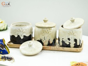 Bộ 3 hũ có nắp men kem đắp nổi hoa Sen, cao 12cm