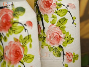 Bộ 3 lọ hoa men kem dáng cổ thắt vẽ hoa Hồng, cao 28cm