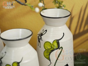 Bộ 3 lọ hoa men kem dáng cổ thắt vẽ hoa Sen xanh, cao 28cm