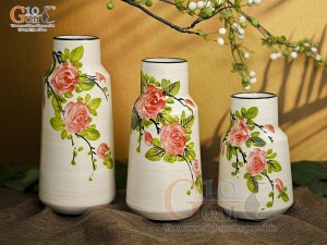 Bộ 3 lọ hoa men kem dáng miệng thon vẽ hoa Hồng, cao 23cm