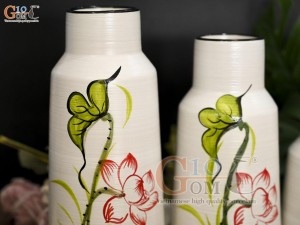 Bộ 3 lọ hoa men kem dáng miệng thon vẽ hoa Sen đỏ, cao 23cm