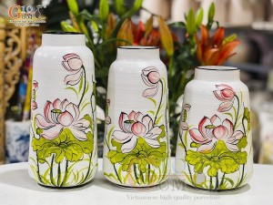 Bộ 3 lọ hoa men kem dáng vát vẽ hoa Sen, cao 30cm