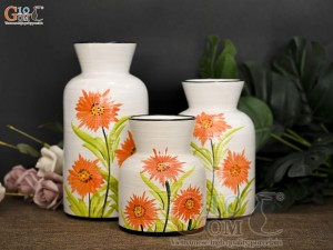 Bộ 3 lọ hoa men kem miệng loe vẽ hoa đồng tiền vàng, cao 23cm