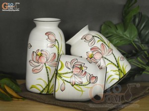 Bộ 3 lọ hoa men kem miệng loe vẽ hoa sen, cao 24cm