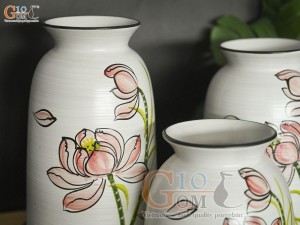 Bộ 3 lọ hoa men kem miệng loe vẽ hoa sen, cao 24cm