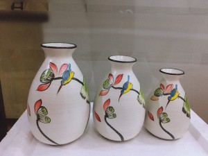 Bộ 3 lọ hoa men kem vẽ đài sen