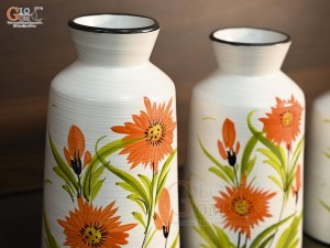 Bộ 3 lọ hoa men kem vẽ hoa đồng tiền, chiều cao lần lượt 20-22-24cm