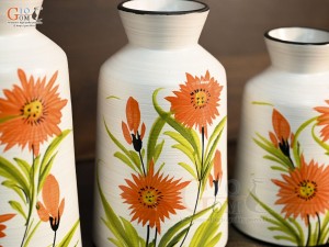 Bộ 3 lọ hoa men kem vẽ hoa đồng tiền, chiều cao lần lượt 20-22-24cm