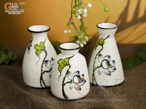 Bộ 3 lọ hoa mini men kem vẽ hoa Sen xanh, cao 13cm