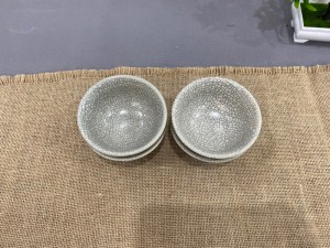 Bộ 4 bát men rạn đắp nổi hoa sen đường kính 10cm