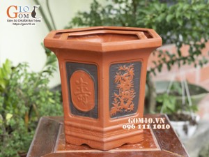 Bộ 4 chậu lục giác gốm đỏ khắc hoa cao, 37cm