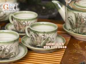 Bộ ấm chén ba chân men vuốt, vẽ chuồn, đầy đủ phụ kiện