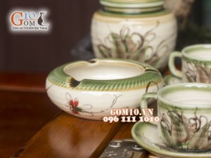 Bộ ấm chén ba chân men vuốt, vẽ chuồn, đầy đủ phụ kiện