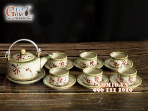 Bộ ấm chén ba chân men vuốt, vẽ hoa đào đỏ 350ml
