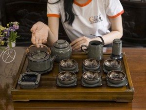 Bộ ấm chén ba chân nâu men hỏa biến, chén lòng hoa - đầy đủ phụ kiện 350ml