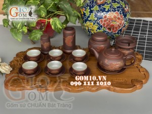 Bộ ấm chén Bát Tràng gốm dáng tống khắc sen chỉ đỏ - đầy đủ phụ kiện