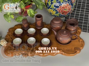Bộ ấm chén Bát Tràng gốm dáng tống khắc sen chỉ đỏ - đầy đủ phụ kiện