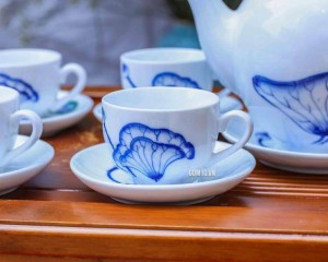 Bộ ấm chén Camellia men trắng vẽ sen