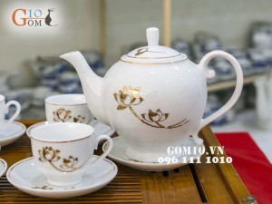 Bộ ấm chén Camellia vẽ sen vàng kim