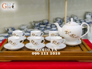 Bộ ấm chén Camellia vẽ sen vàng kim