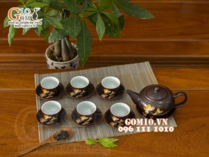 Bộ ấm chén cao cấp Quả hồng đào vẽ sen - men nâu chỉ đỏ 350ml
