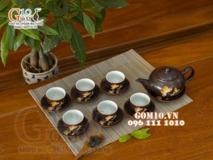 Bộ ấm chén cao cấp Quả hồng đào vẽ sen - men nâu chỉ đỏ 350ml