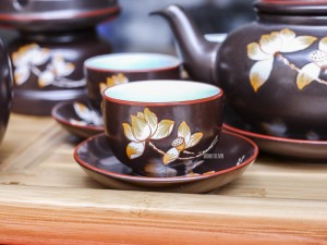 Bộ ấm chén cao cấp vẽ sen - men nâu - chỉ đỏ và đầy đủ phụ kiện