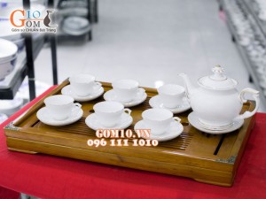 Bộ ấm chén cát tường men trắng, kẻ chỉ vàng kim 600ml
