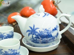 Bộ ấm chén chóp lửa men lam cổ cảnh Làng Quê, 350ml