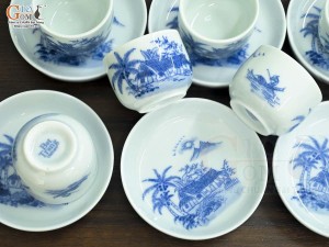 Bộ ấm chén chóp lửa men lam cổ cảnh Làng Quê, 350ml