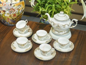 Bộ ấm chén đài các men trắng họa tiết hoa Ly vẽ vàng 24k, 750ml