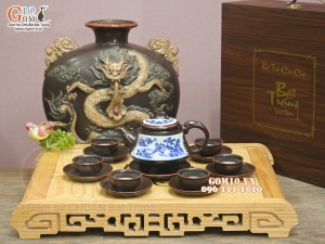 Bộ ấm chén dáng ba chân men nâu chỉ đỏ cảnh Sơn Thủy, 500ml