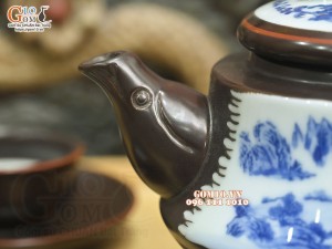 Bộ ấm chén dáng ba chân men nâu chỉ đỏ cảnh Sơn Thủy, 500ml