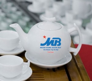 Bộ ấm chén dáng bưởi cành men trắng - in logo