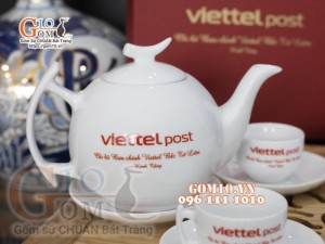 Bộ ấm chén dáng bưởi cành men trắng - in logo